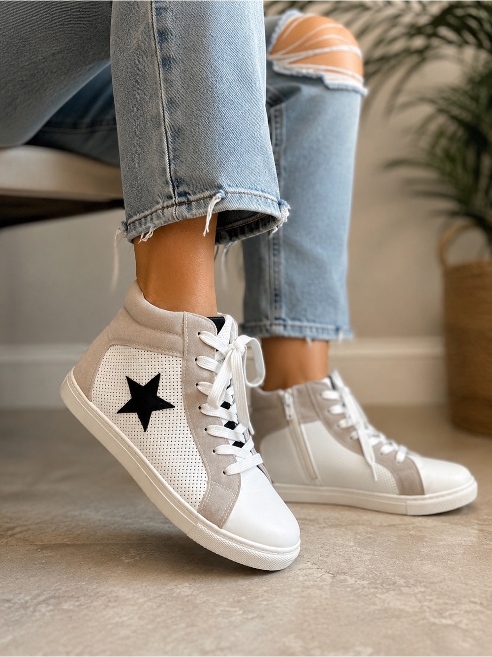 Outwoods Star High Top Sneakers Size 9 White Beige Zip Shoes